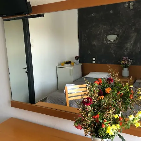 Central Guest House Skiathos *