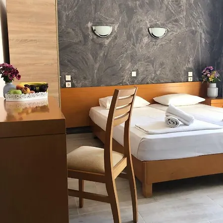 Central Guest House Skiathos Gasthof *
