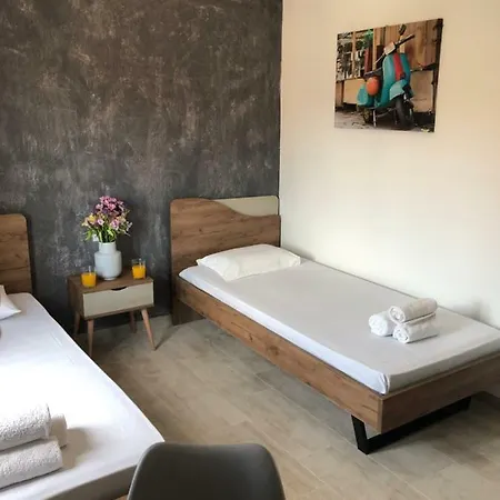 Central Guest House Skiathos