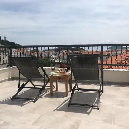 Central Guest House Skiathos Gasthof *