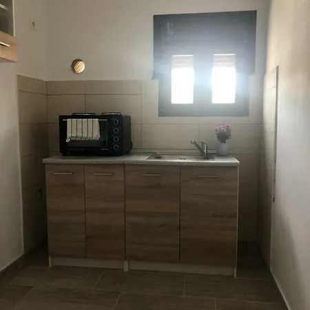 Central Guest House Skiathos Gasthof *