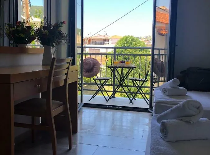 Central Guest House Skiathos *
