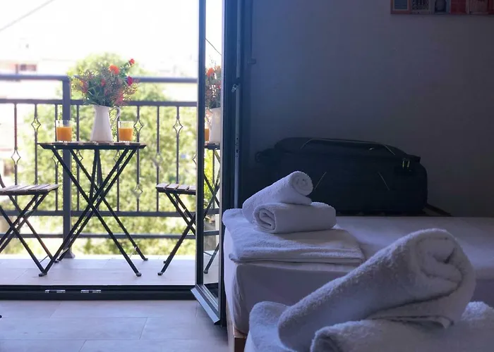 Central Guest House Skiathos Maison d'hôtes *