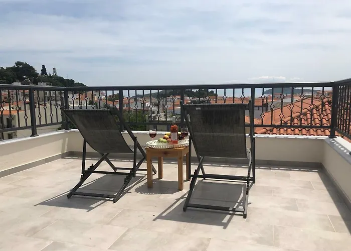 Central Guest House Skiathos Maison d'hôtes *