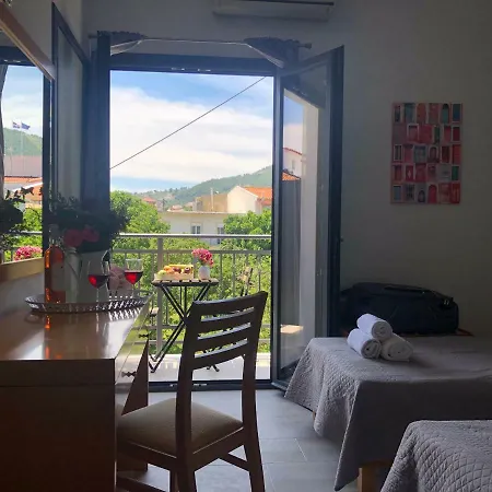 Central Guest House Skiathos