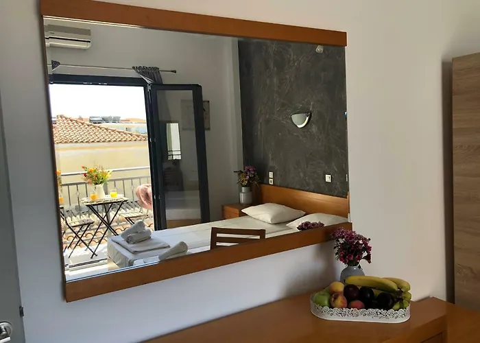 Central Guest House Skiathos