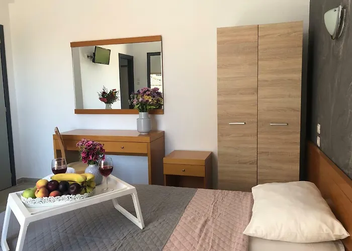 Central Guest House Skiathos