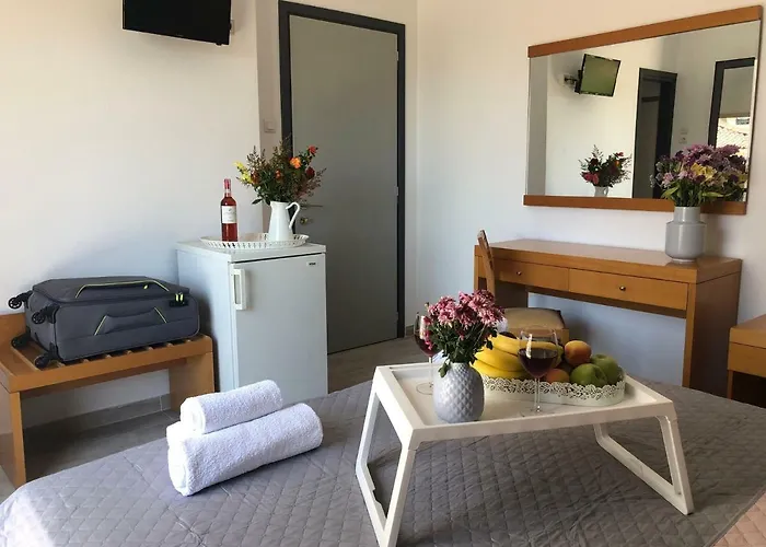 Central Guest House Skiathos * Skiathos Town