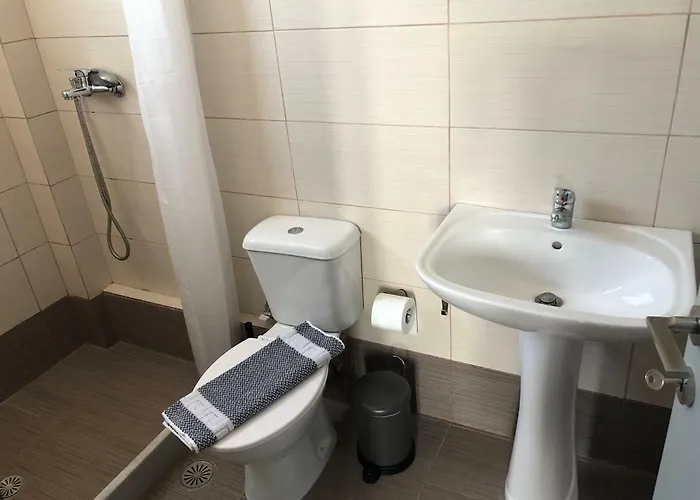 Central Guest House Skiathos *