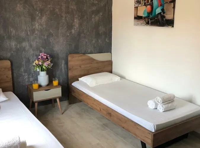 Central Guest House Skiathos