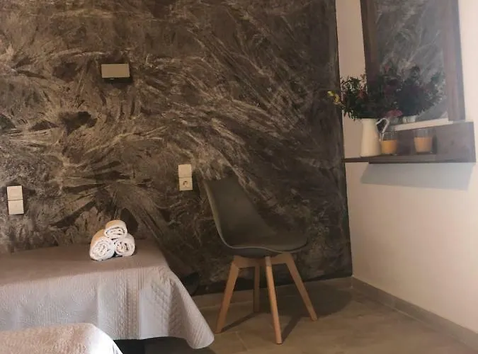 Central Guest House Skiathos